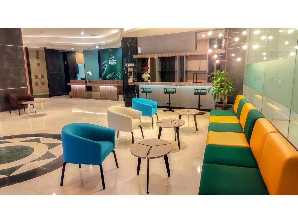 Posezení v ubytování Malyabhara Hotel - formerly Ibis Malioboro