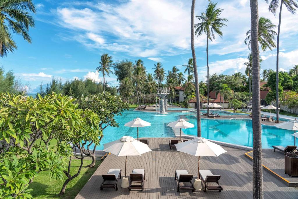 Bazén v ubytování Wyndham Hua Hin Pranburi Resort & Villas nebo v jeho okolí