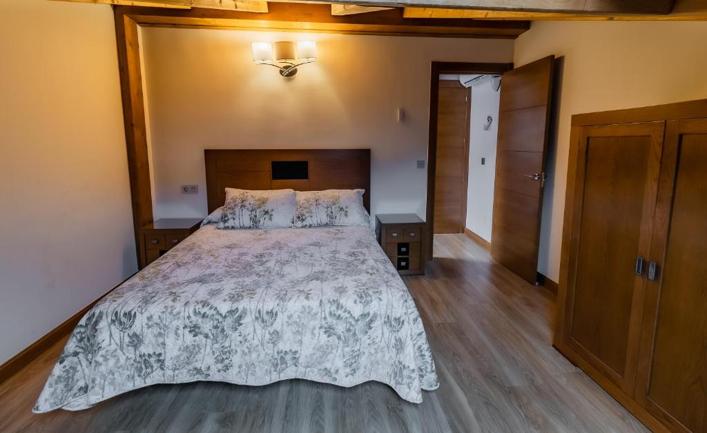 Apartamentos & casas rurales Santo Domingo de Silos - Maison De Trois Chambres
