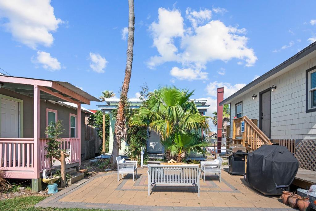 Anglers Court Beach Cabana 15 House, Port Aransas (updated prices 2024)