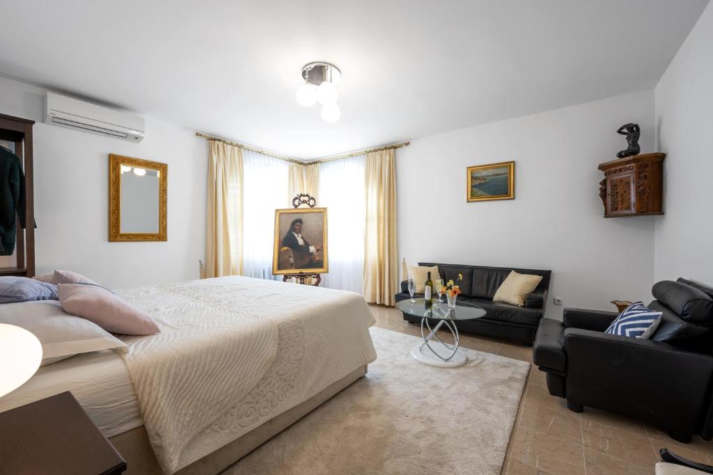 Posedenie v ubytovaní Apartment Sinjorina Leticia