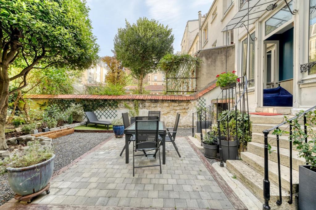 Zdjęcie z galerii obiektu Maison 60m² avec jardin de 90m² au centre de Paris w Paryżu