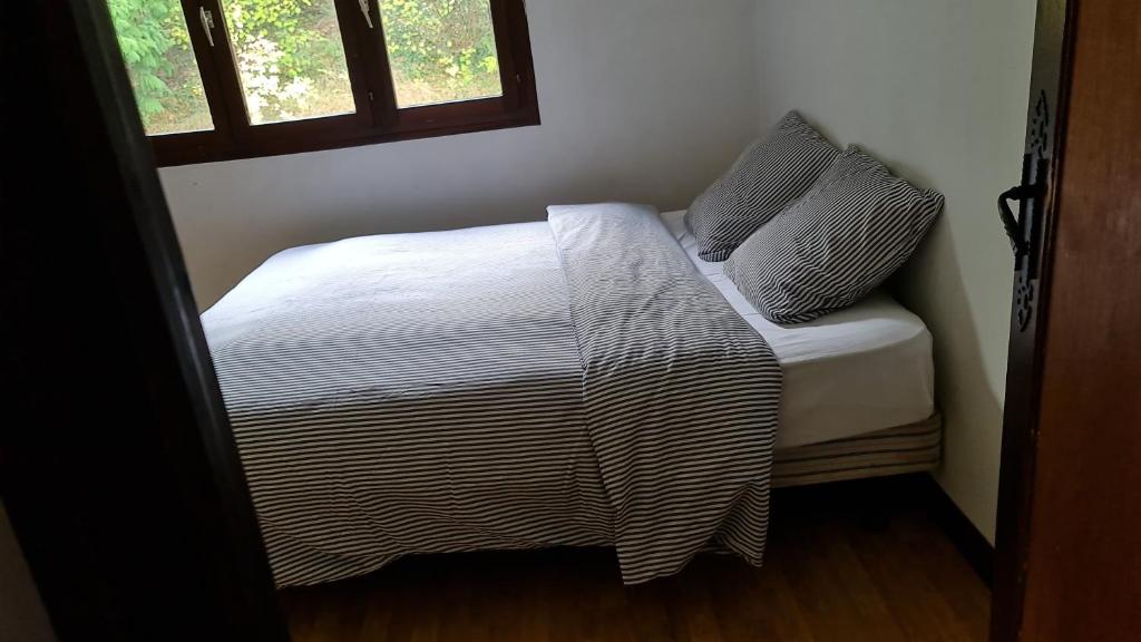 Zdjęcie z galerii obiektu Maison Chaleureuse et Spacieuse avec Jardin - ThePlace2Be w mieście Vernon