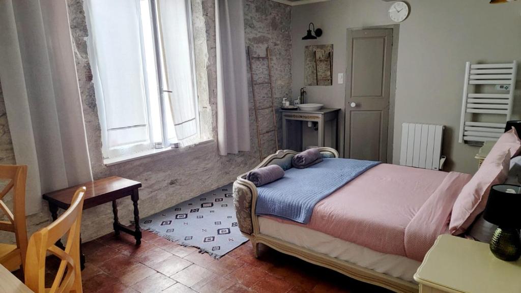 découvrez une ancienne maison de drapier du XVII siecle au coeur de bastide - 16