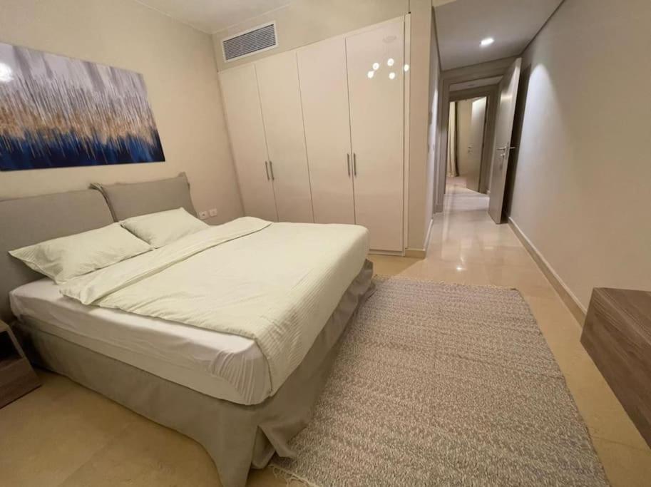 Lovely 2-bedroom apartment in Mangroovy pool view!