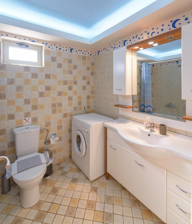 Zdjęcie z galerii obiektu Villa DreamView with private pool w mieście Skhísma