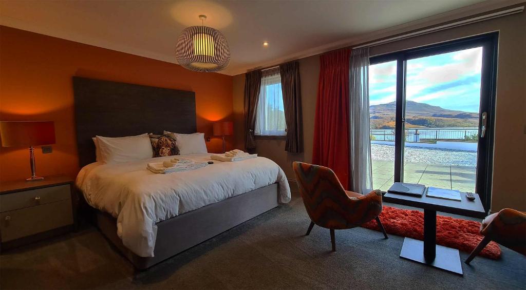 Postel nebo postele na pokoji v ubytování Taransay House, Small Hotel
