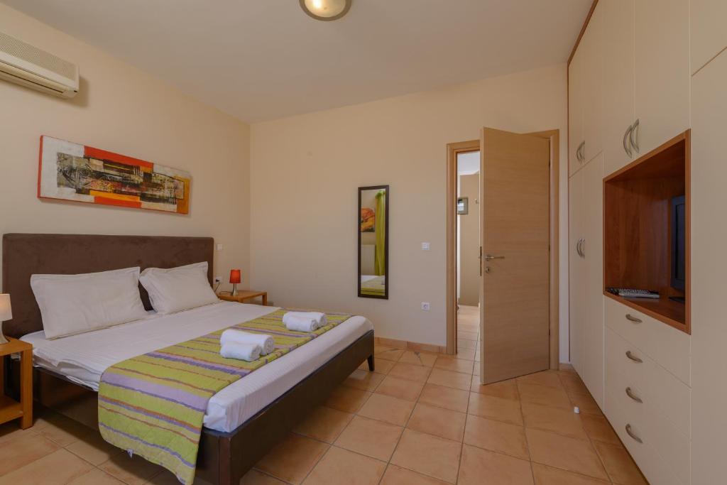 Zdjęcie z galerii obiektu Villa DreamView with private pool w mieście Skhísma