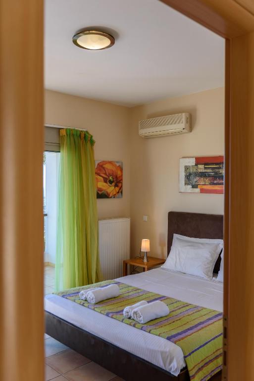 Zdjęcie z galerii obiektu Villa DreamView with private pool w mieście Skhísma