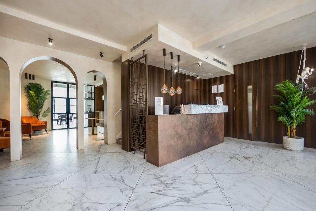 King Solomon Hotel- Golders Green - Resim 13