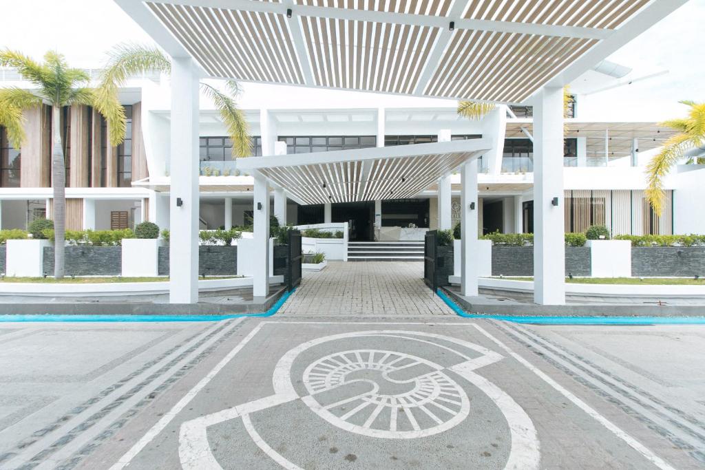 SOUTHPICKRESORT & HOTEL INC. - Housity