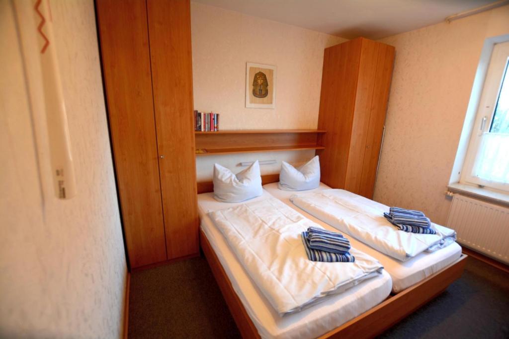Katil atau katil-katil dalam bilik di Haus-Koenigsduene-II-5