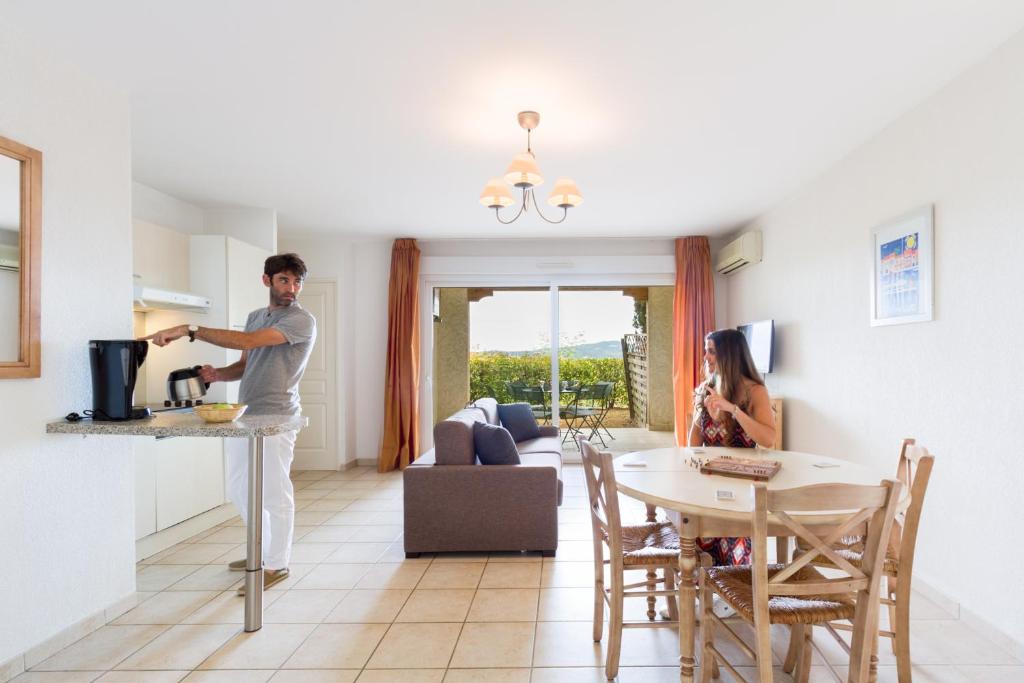 Garden & City Les Bastides de Grimaud - Two-Bedroom Apartment