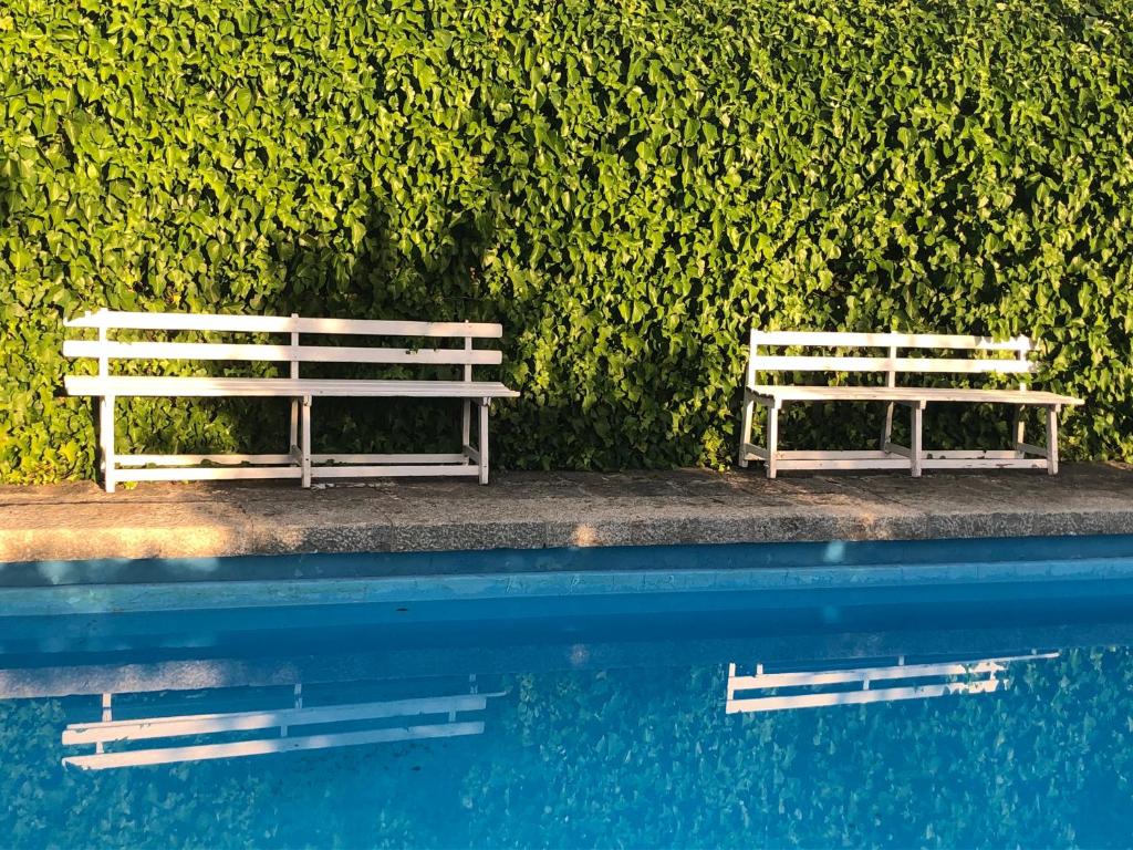 Bazén v ubytování Villa Aurelia - Casa de campo con jardín y piscina entre Madrid y Segovia nebo v jeho okolí