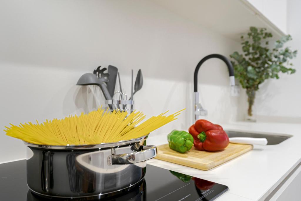 Feelathome Castilla Apartments - 3