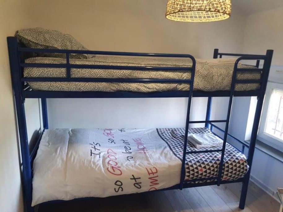 Postel nebo postele na pokoji v ubytování Superbe appartement au château d’Aubenas