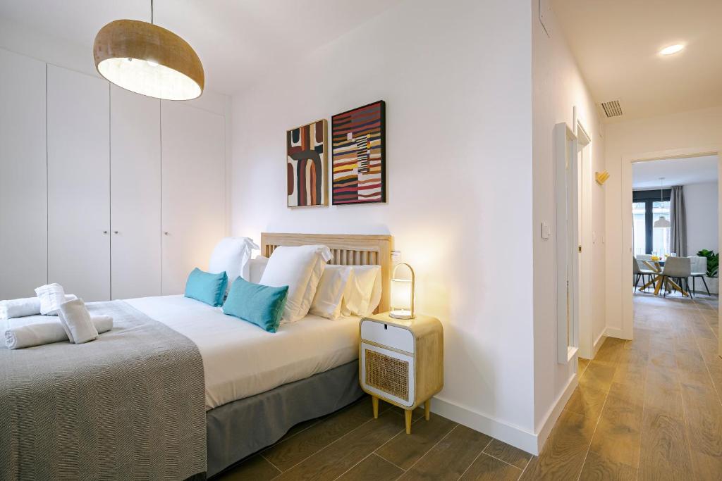 Feelathome Castilla Apartments - 6