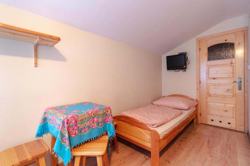 Pokoje u Danusi - Triple Room With Private Bathroom