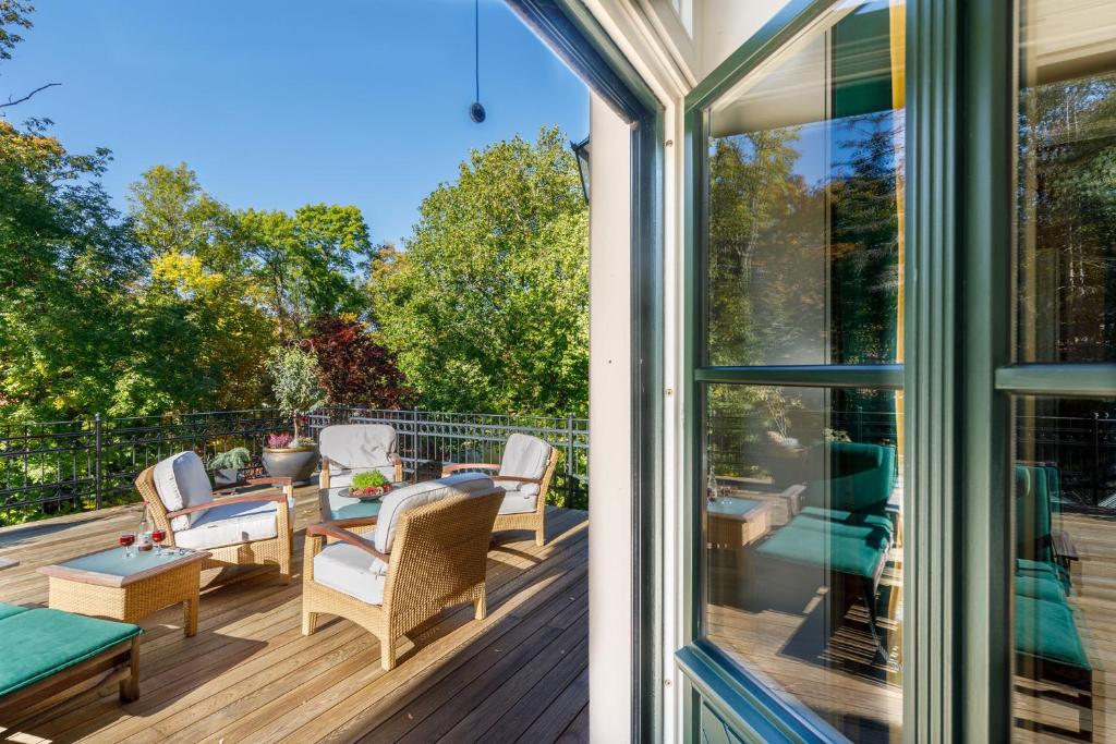 Posezení v ubytování Luxus Hotel Design Villa Ottilienruh Ilsenburg im Harz