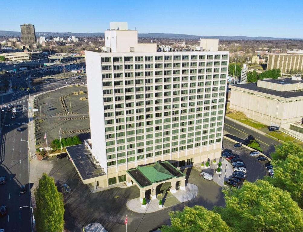 Uma vista aérea de Queen of Charm Luxury Suite Downtown Hartford Location!Location!Location!