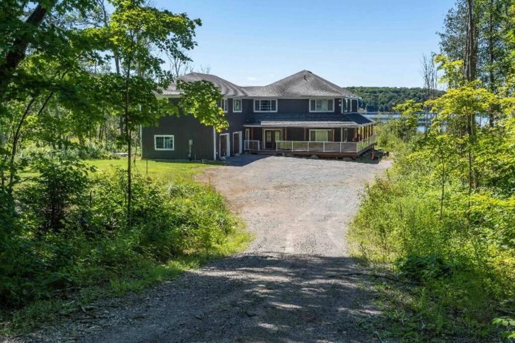 Sunshine Shores Waterfront Cottage, Huntsville (updated prices 2024)