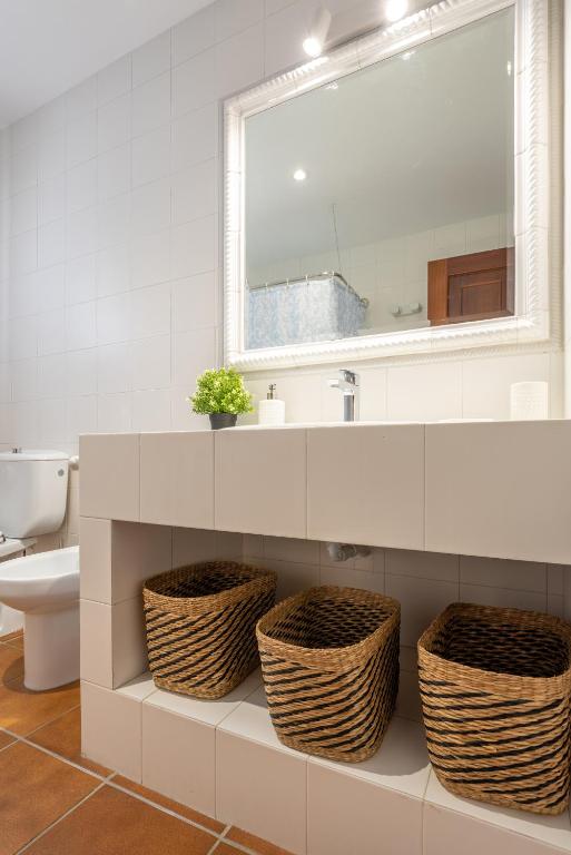 Kúpeľňa v ubytovaní La casa de los illos, casa completa con piscina en Sanxenxo