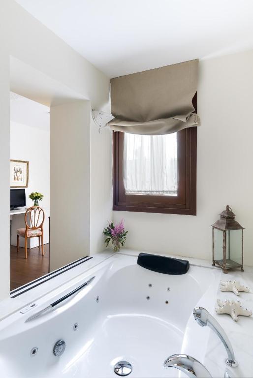 Hotel Amadeus Sevilla - Bañera de hidromasaje en Sevilla