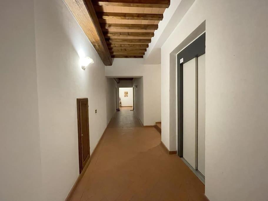 Zdjęcie z galerii obiektu Appartamento in Villa storica con parco e piscina w mieście Montelupo Fiorentino