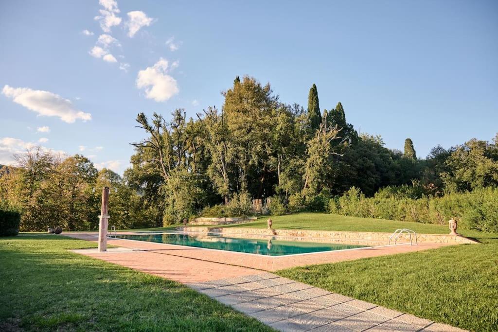 Zdjęcie z galerii obiektu Appartamento in Villa storica con parco e piscina w mieście Montelupo Fiorentino