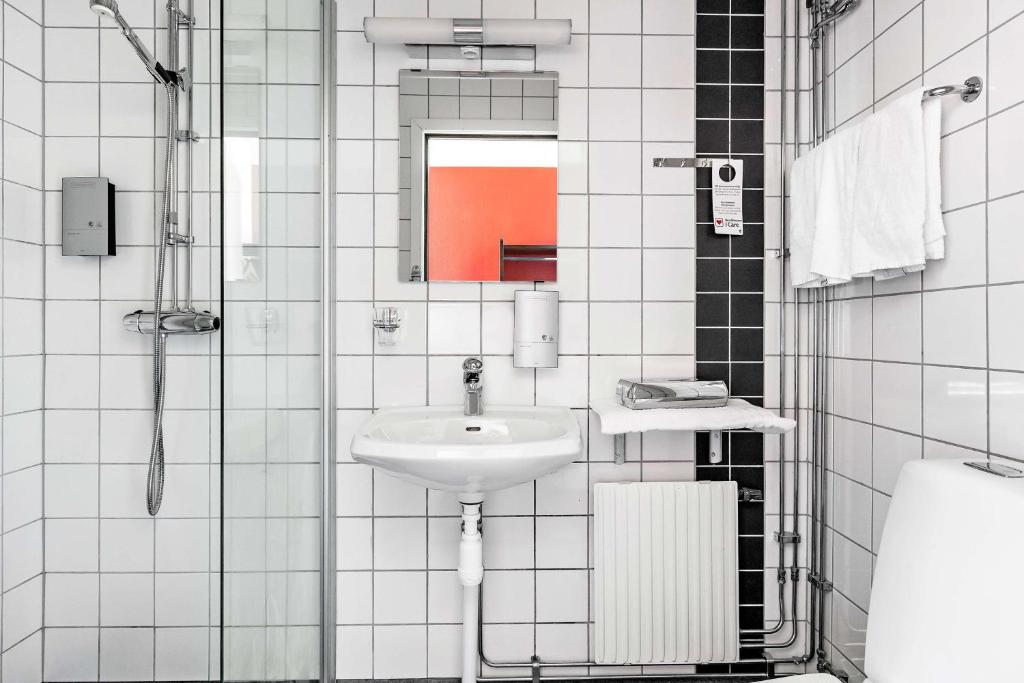 Koupelna v ubytování Best Western Hotel Norra Vattern