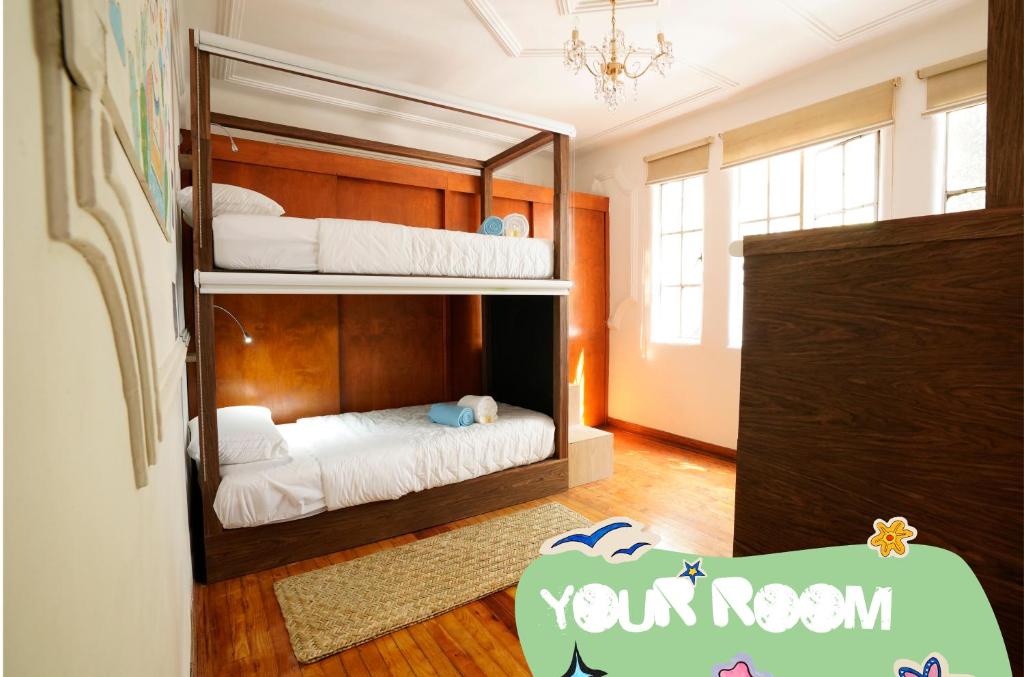 Hostal Casa Fungi - Single Bed In Female Dormitory Room