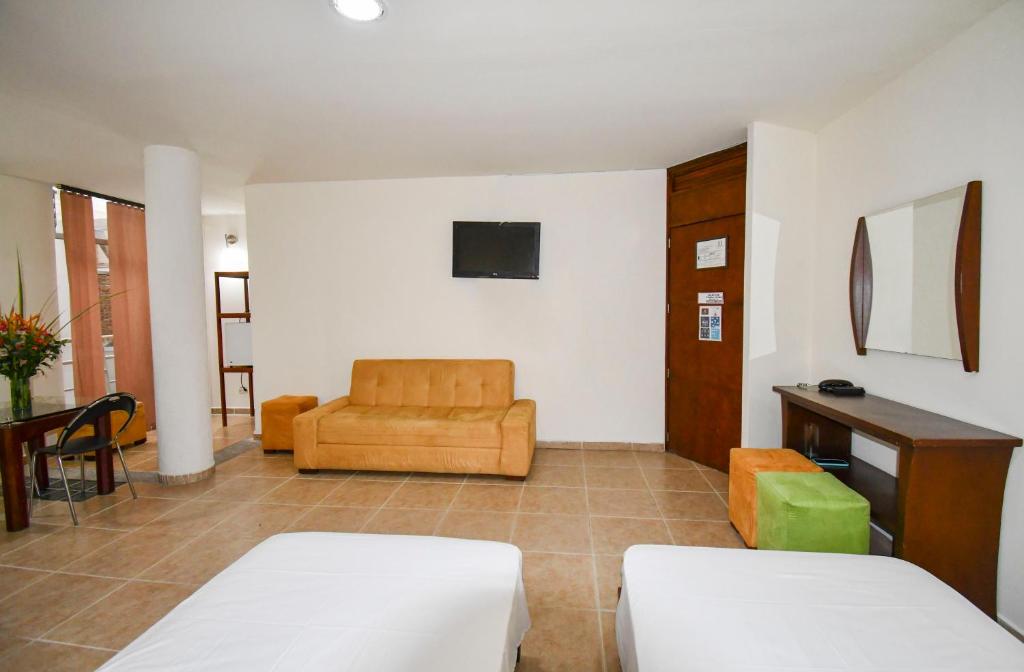 Hotel Monarca Armenia - Habitación Doble O Gemela