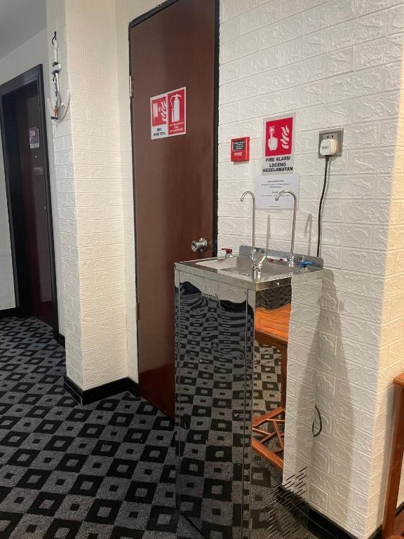 Fitness centrum a/nebo fitness zařízení v ubytování New World Express Motel