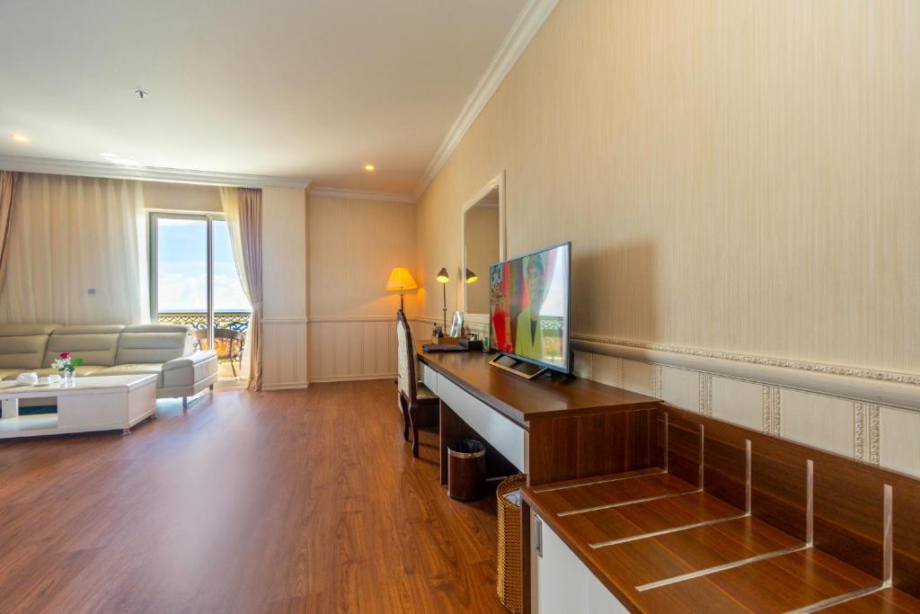Suite Có Giường Cỡ King Nhìn Ra Biển