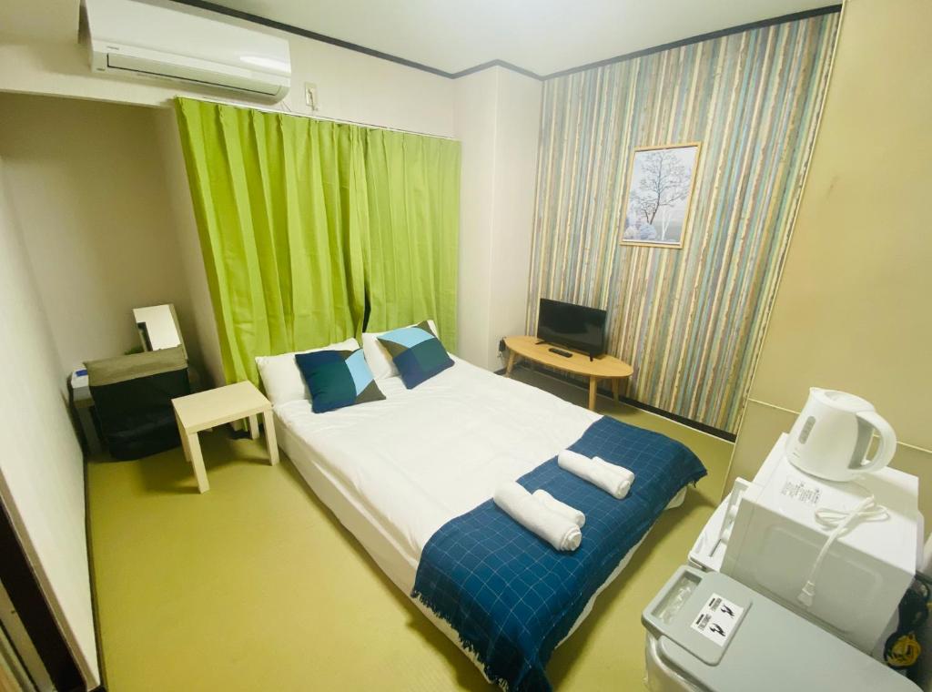 LIBERTY PALACE Apartment3 - Small Double Room
