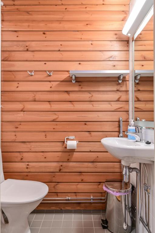 Koupelna v ubytování Ylläs Saaga Ski Chalets 2