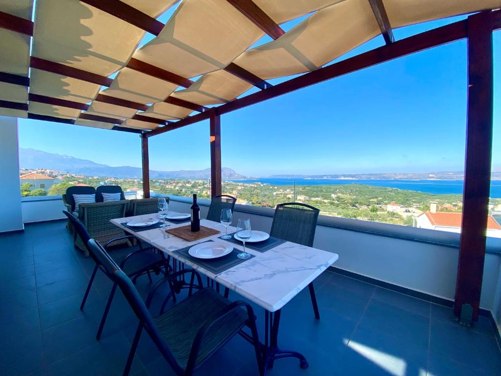 Fotografia z galérie ubytovania Villa Thymari, panoramic sea views, Kokkino Horio v destinácii Kókkinon Khoríon