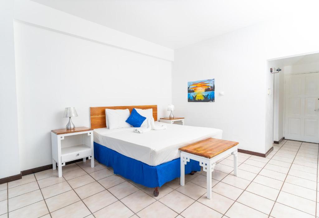 Sand and Tan Beach Hotel - Salle Royale Avec Vue Sur La Mer