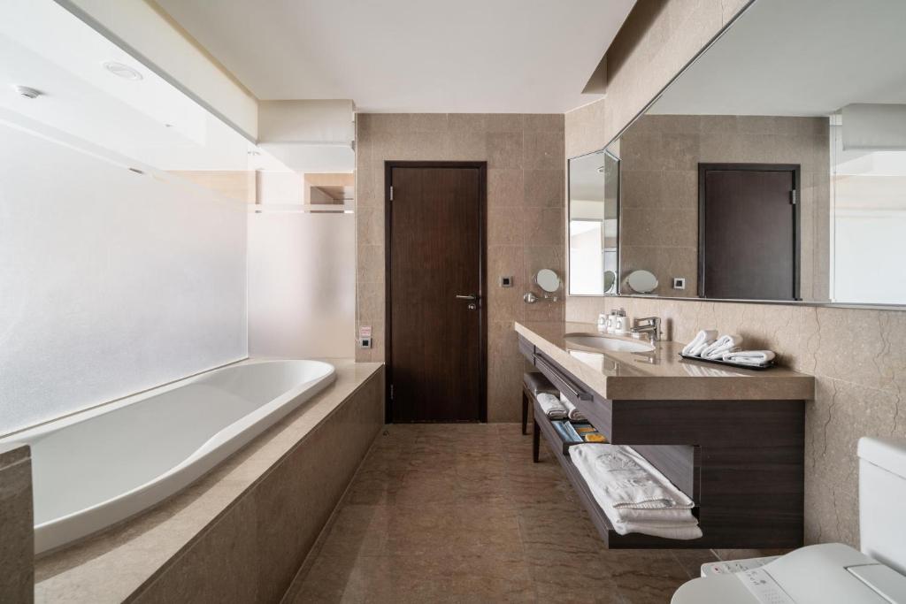 Koupelna v ubytování Taipung Suites