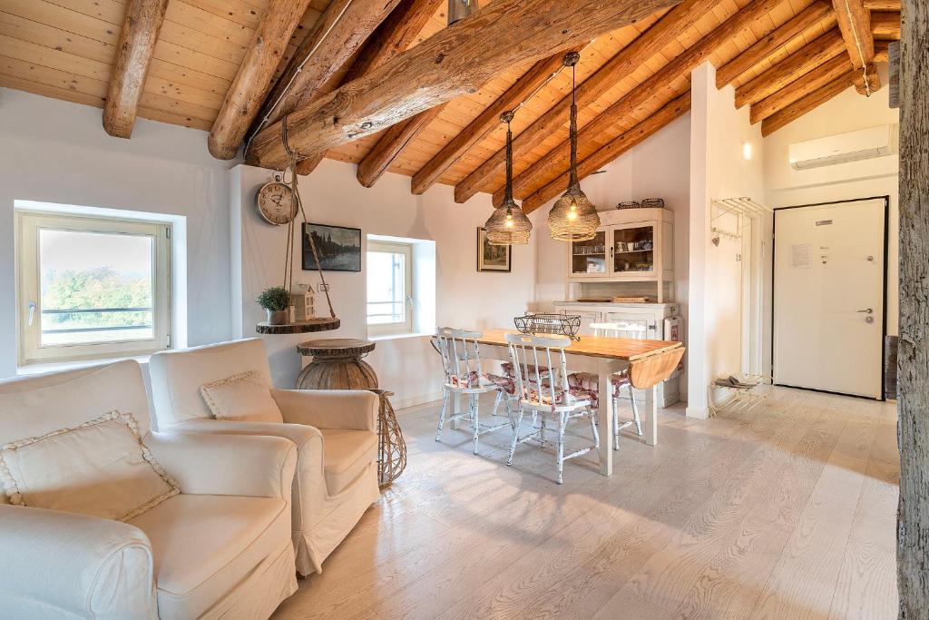 Zdjęcie z galerii obiektu Dori’s Home , romantico loft w mieście Maser