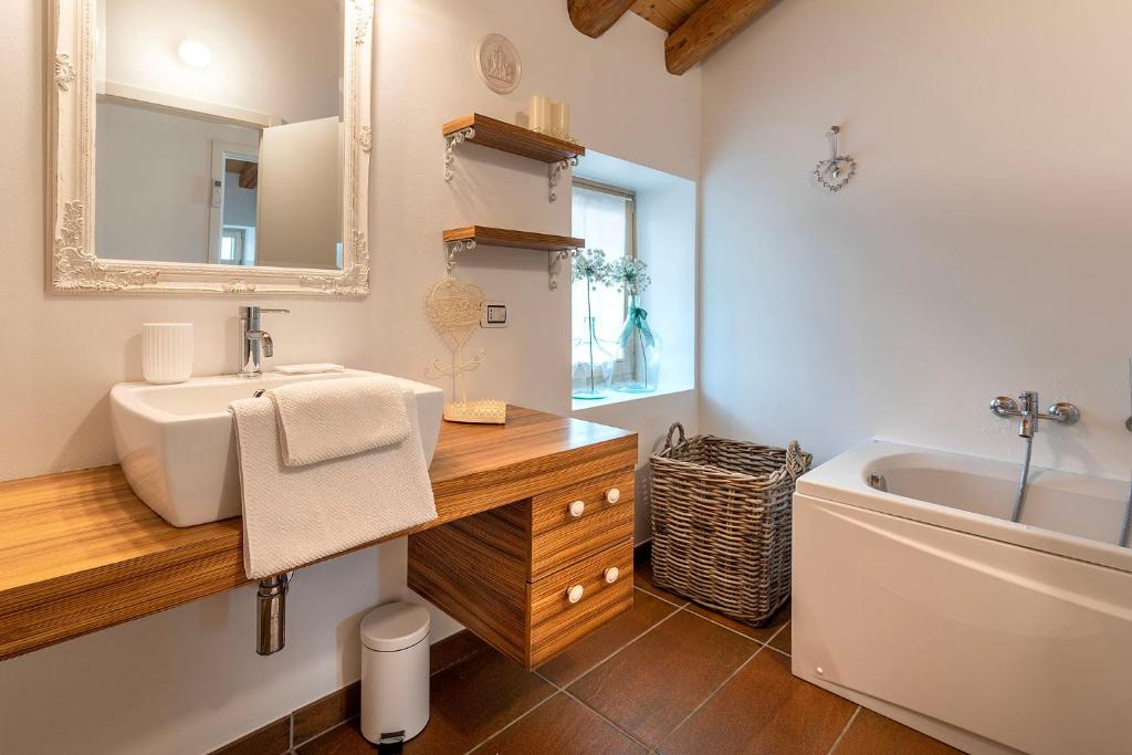 Zdjęcie z galerii obiektu Dori’s Home , romantico loft w mieście Maser