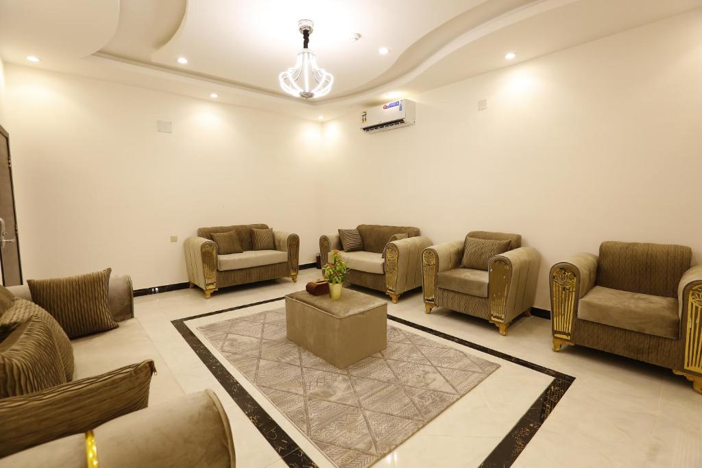 Posezení v ubytování فندق حصن الأبلق - Alablaq Hotel