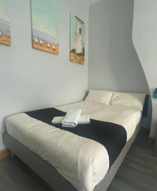 KINGS Studio Apartments, Blackburn (updated prices 2024)