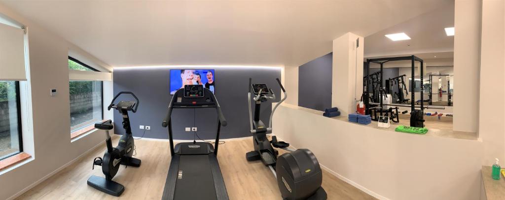 Fitness centrum a/nebo fitness zařízení v ubytování Hotel Leon d'Oro