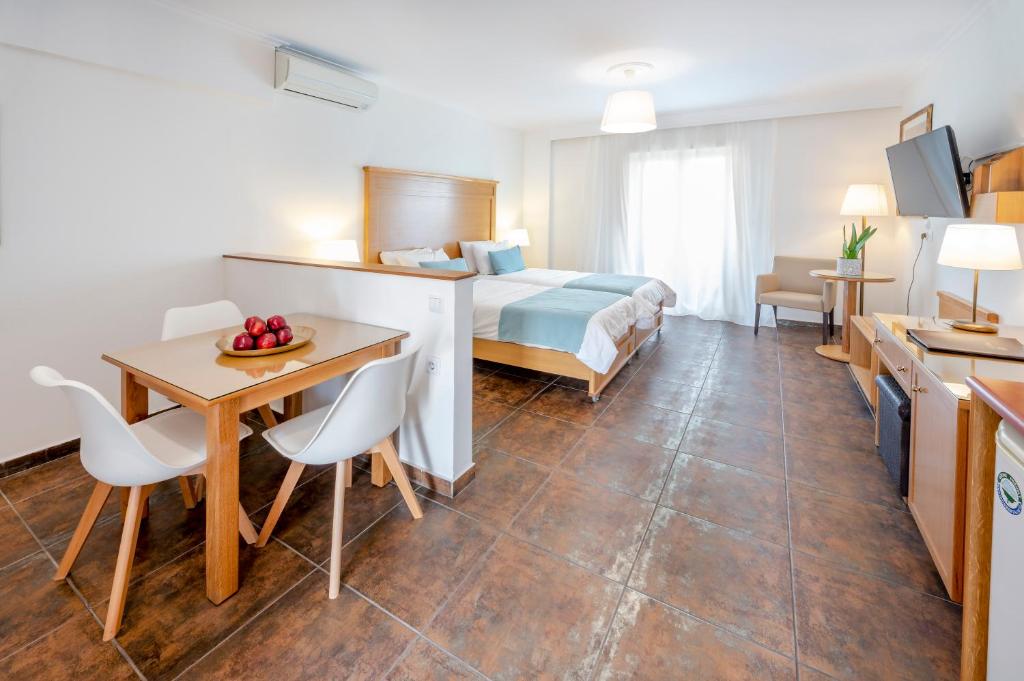 Peridis Family Resort - 15