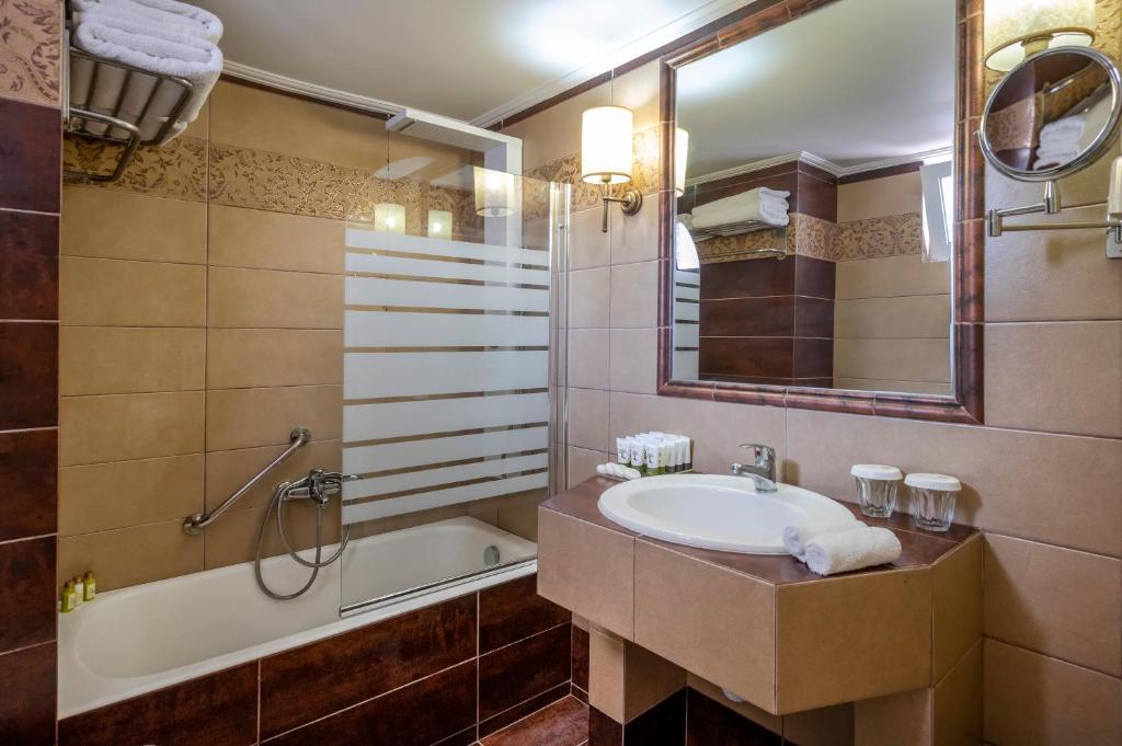 Peridis Family Resort - 16