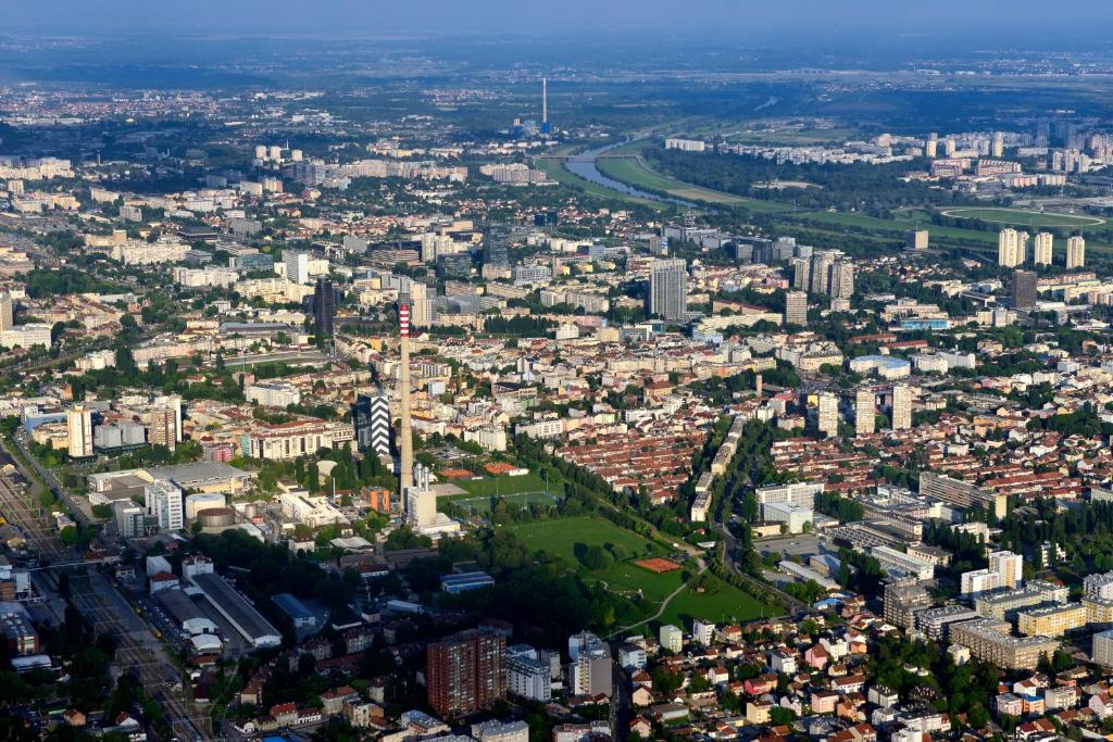 Nespecifikovaný výhled na destinaci Záhřeb nebo výhled na město při pohledu z hotelu