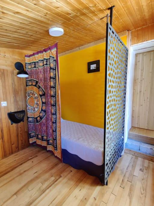 Posteľ alebo postele v izbe v ubytovaní Chalet Ailleurs Appartement à Molines en Queyras
