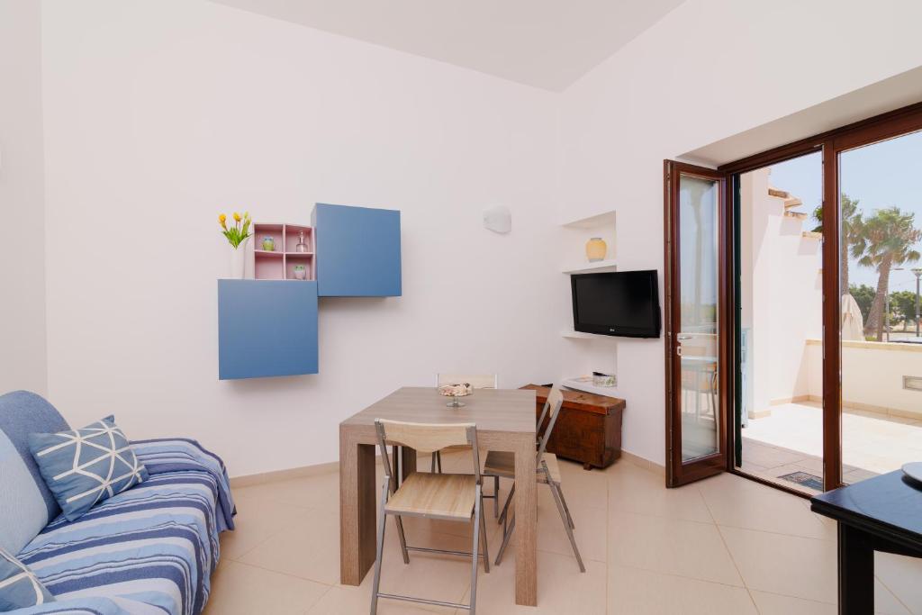 A television and/or entertainment centre at Leukasia