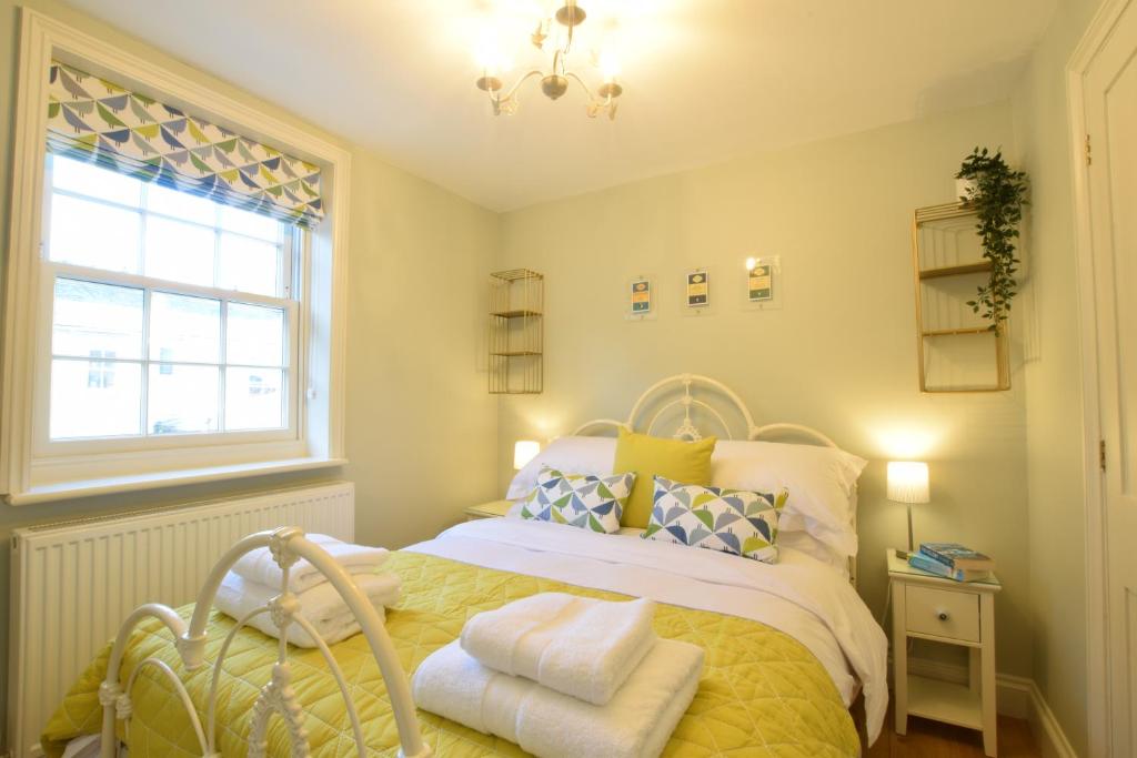 11 Crabbe Street, Aldeburgh 2